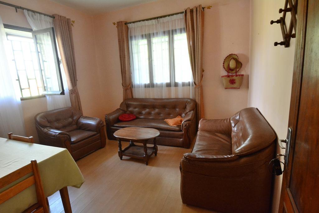 Hotel Chez Jeanne Antananarivo Ngoại thất bức ảnh