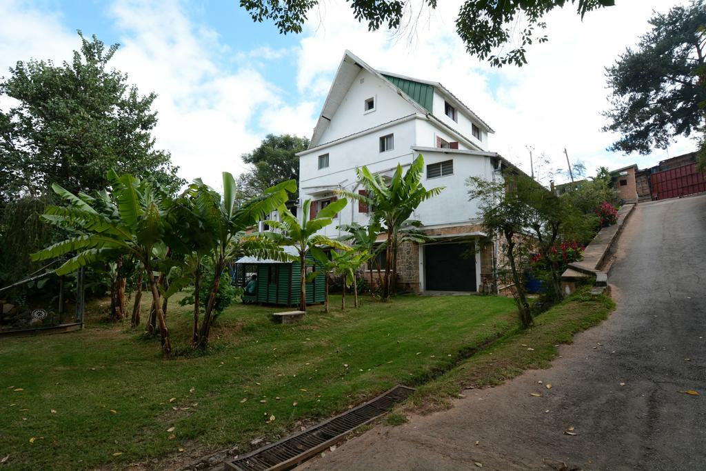 Hotel Chez Jeanne Antananarivo Ngoại thất bức ảnh